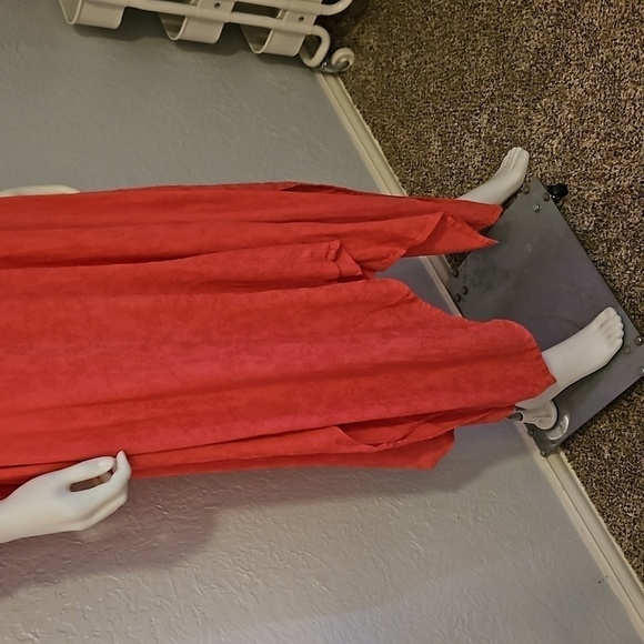 LOVE LIKE SUMMER Hot Pink Assymetric Flare Sleeve Tie Back Sharkbite Dress - Picture 5 of 8